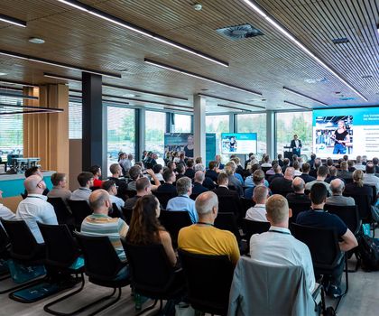 Branchenevent in Hohenems: Meusburger Konstrukteurstreffen zeigt Trends im Werkzeugbau Branchenevent in Hohenems: Meusburger Konstrukteurstreffen zeigt Trends im Werkzeugbau