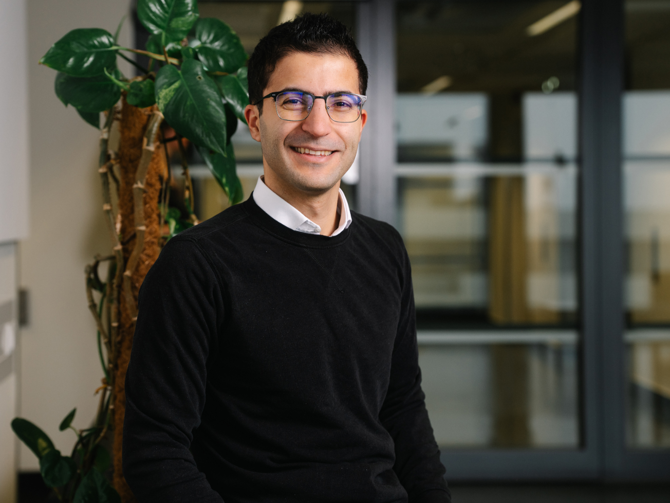 Studie: Cortisol stört Navigationssystem im Gehirn – Relevanz für Alzheimer und Demenz? Osman Akan ist Kognitionspsychologe an der Ruhr-Universität Bochum.