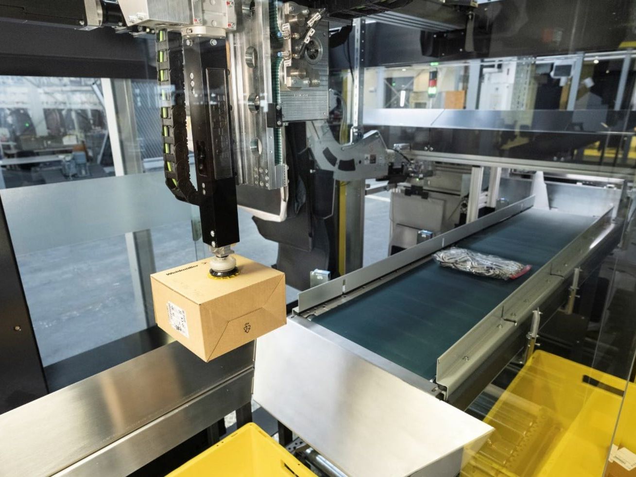 Nominiert als materialfluss Produkt des Jahres 2026: SSI Schäfer: SSI Carrier – automatisierte Be- und Entladung