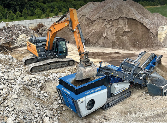 Kleemann Prallbrecher Kleemann Prallbrecher wird beladen