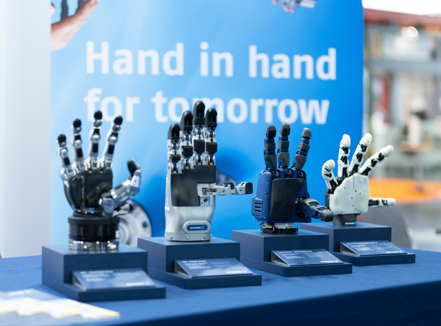 Zusammenarbeit in humanoider Robotik: Feinmotorische Roboterhände für die Industrie Zusammenarbeit in humanoider Robotik: Feinmotorische Roboterhände für die Industrie