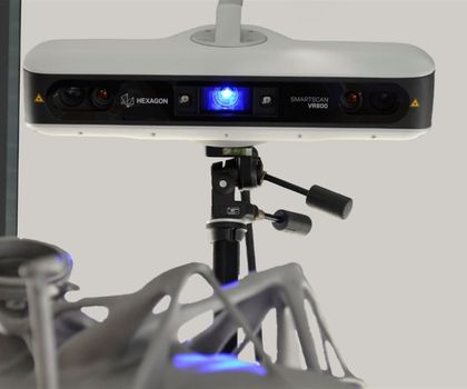 Messmaschinen: Zoomfähiger Streifenlichtscanner Messmaschinen: Zoomfähiger Streifenlichtscanner