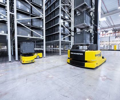 Nominiert als materialfluss Projekt des Jahres 2026: SSI Schäfer: RackBot System Compact bei der Transmec Group im Einsatz Nominiert als materialfluss Projekt des Jahres 2026: SSI Schäfer: RackBot System Compact bei der Transmec Group im Einsatz