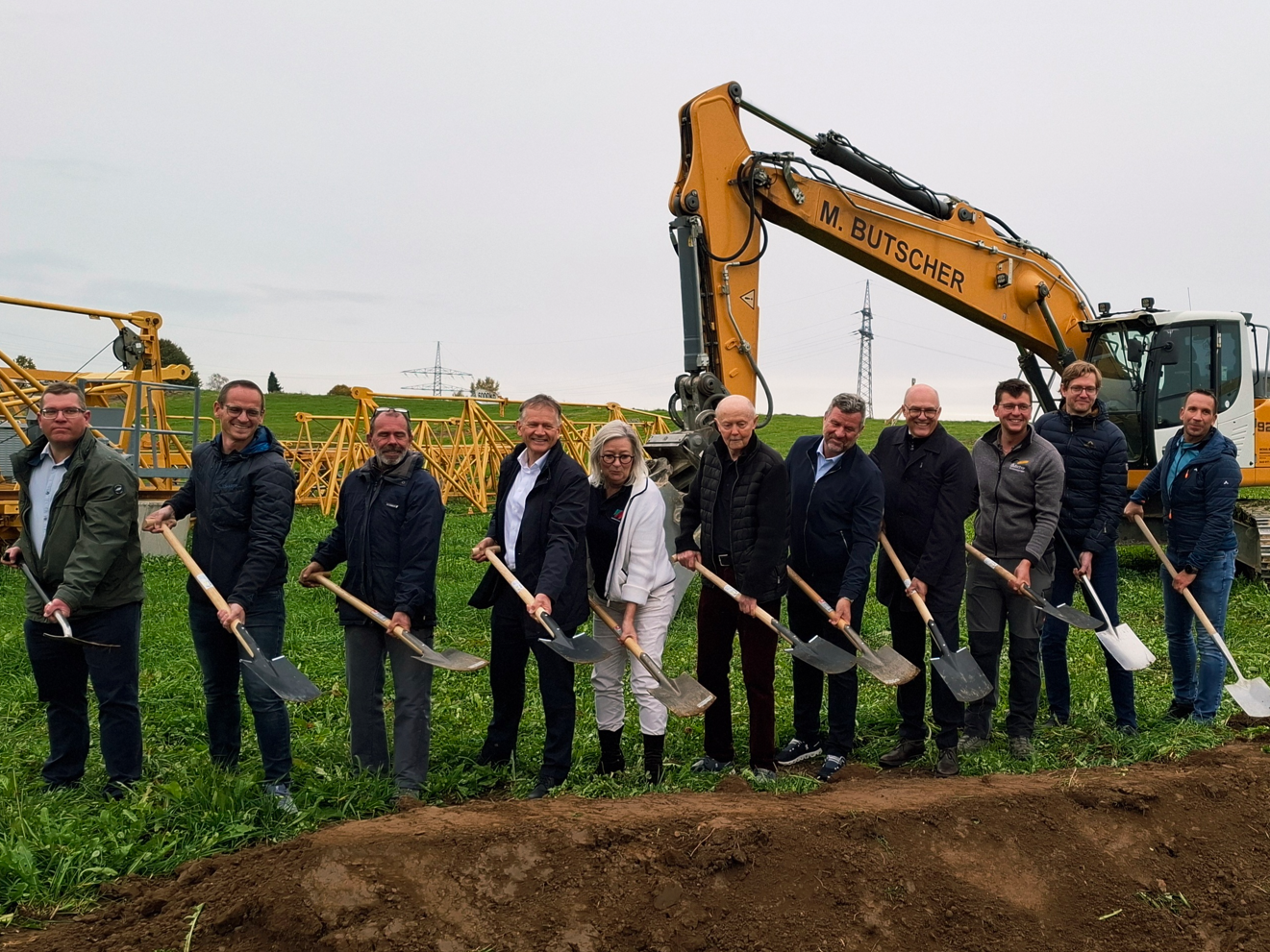 Spatenstich: Mikrowellen-Labor-Systeme GmbH investiert 10 Millionen Euro in neuen Standort Mikrowellen-Labor-Systeme GmbH investiert 10 Millionen Euro in neuen Standort