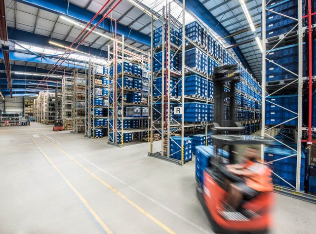 Value Added Services: Über die Standardlogistik hinaus Value Added Services: Über die Standardlogistik hinaus