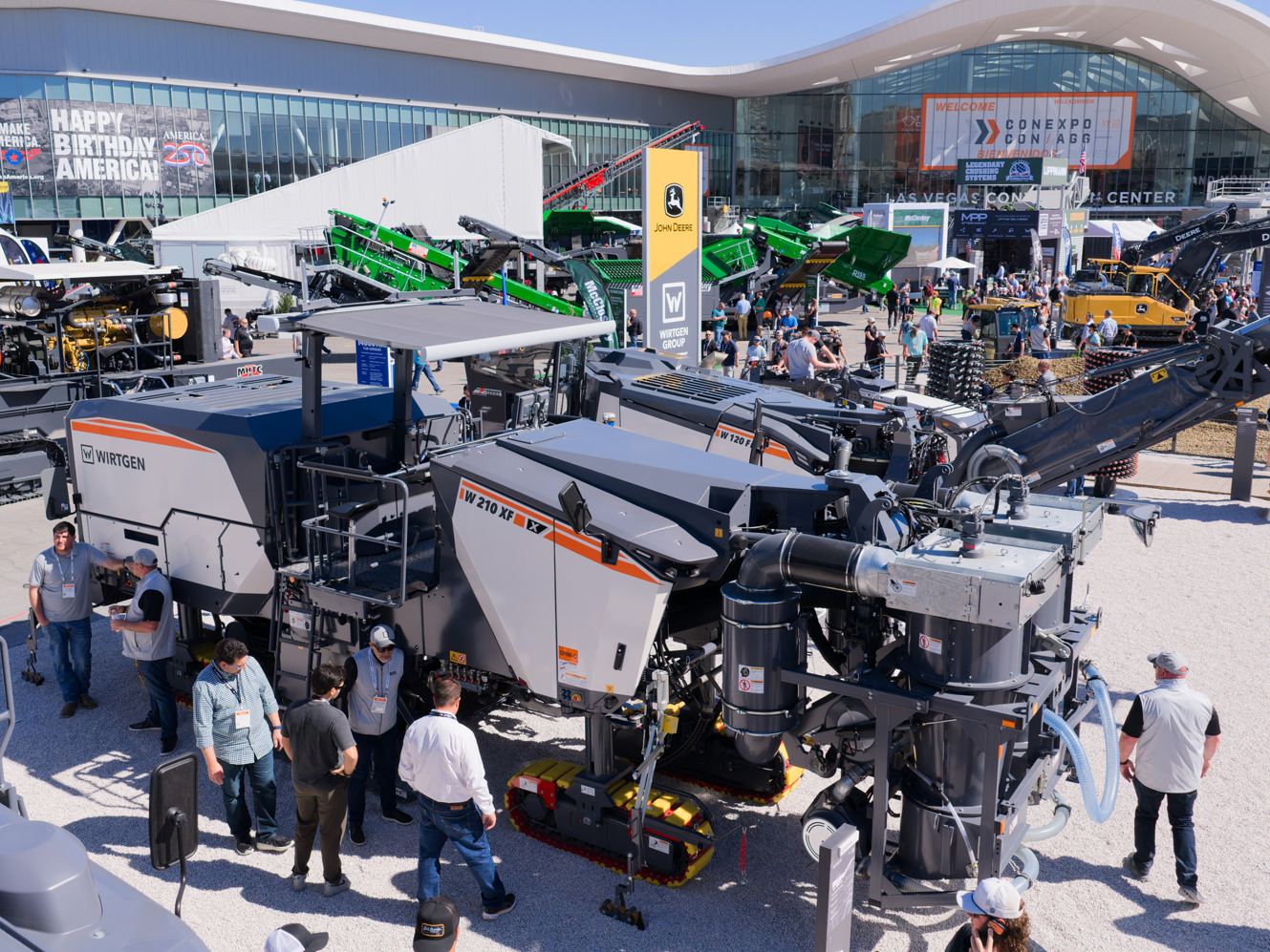 Neue Anwendungsoptionen erhalten Kunden dank der Wirtgen Großfräse W 210 XF mit Precision Grinding.
