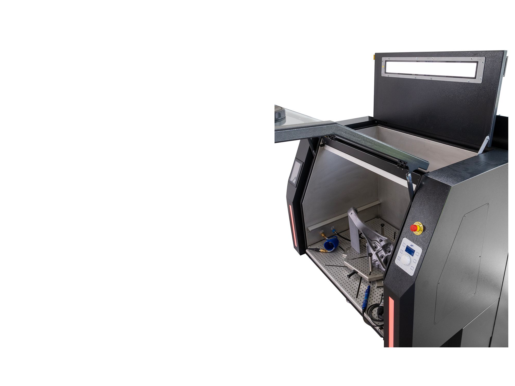Größerer Arbeitsraum, bessere Sicht: Joke entwickelt Arbeitsstation zur 3D-Druck-Nachbearbeitung weiter