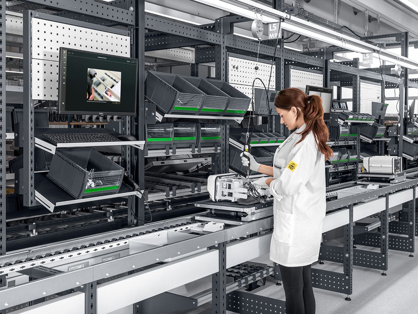 Modular changeable workstation system Experience only comes with day-to-day production - this is where a modular, adaptable workstation system pays off.