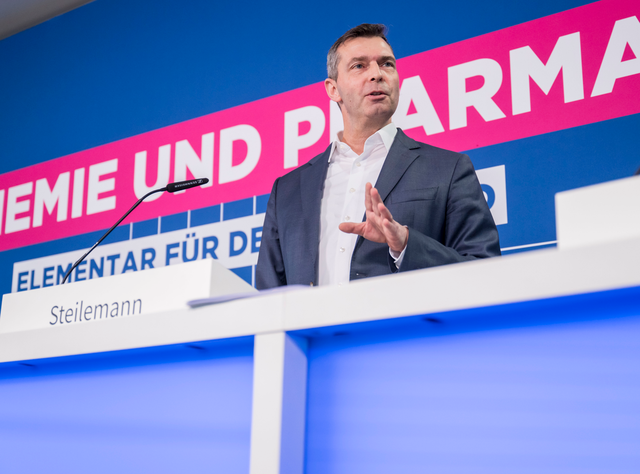 VCI Jahresbilanz 2025: Chemie- und Pharmaindustrie mit Umsatzrückgang und niedriger Produktionsauslastung Markus Steilemann, Präsident des Verbandes der Chemischen Industrie (VCI)