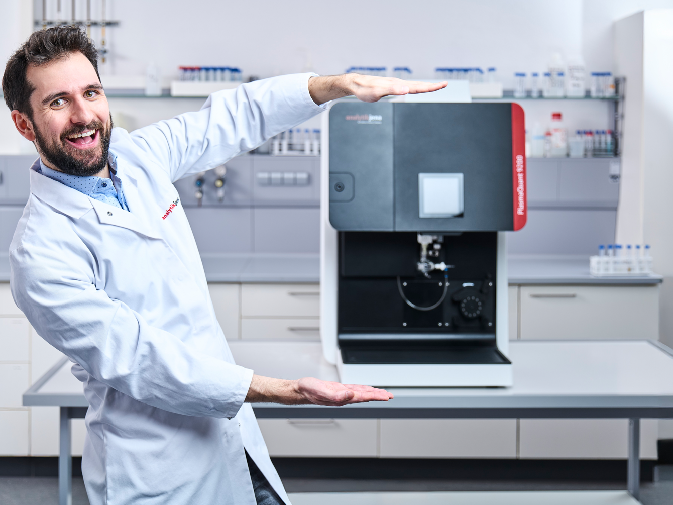 PlasmaQuant 9200 von Analytik Jena – Vielseitige ICP-OES für komplexe Matrices Labormitarbeiter präsentiert PlasmaQuant 9200 von Analytik Jena – Vielseitige ICP-OES für komplexe Matrices