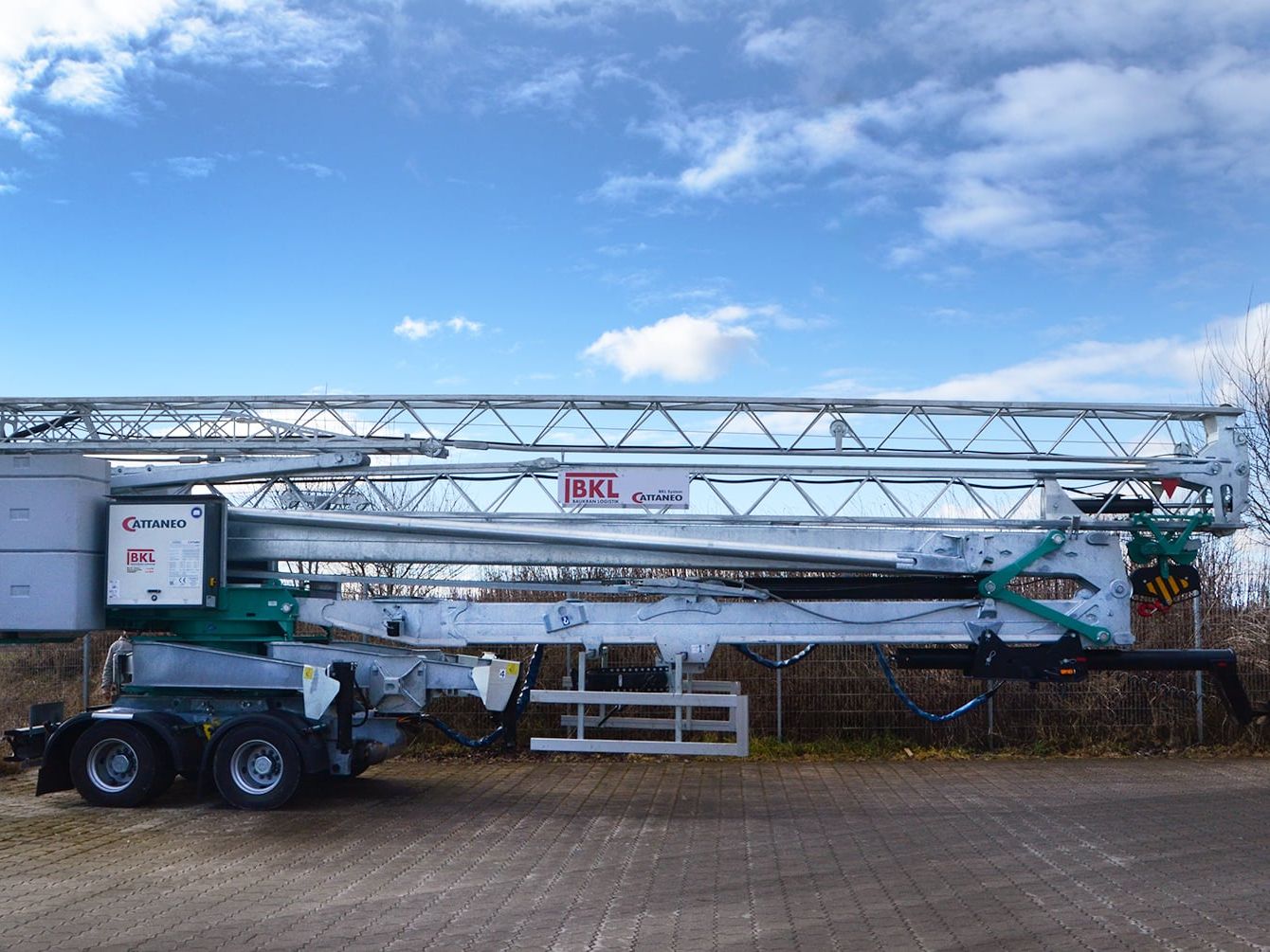 Premiere auf der OstBau: BKL präsentiert 30-Meter-Schnellmontagekran CM 301