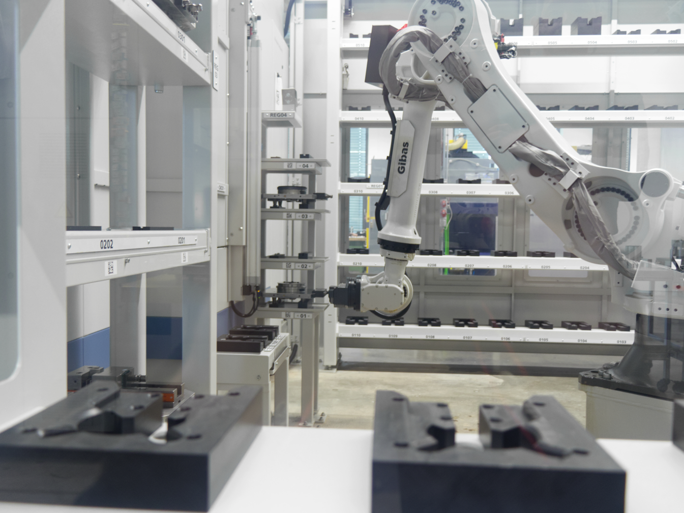 Case Study: Autonomous Manufacturing—A Connected Manufacturing Platform for Toolmaking At the heart of the automation system is a robotic cell equipped with a Fanuc robot that can easily handle components of various sizes—from small electrodes to large mold plates.