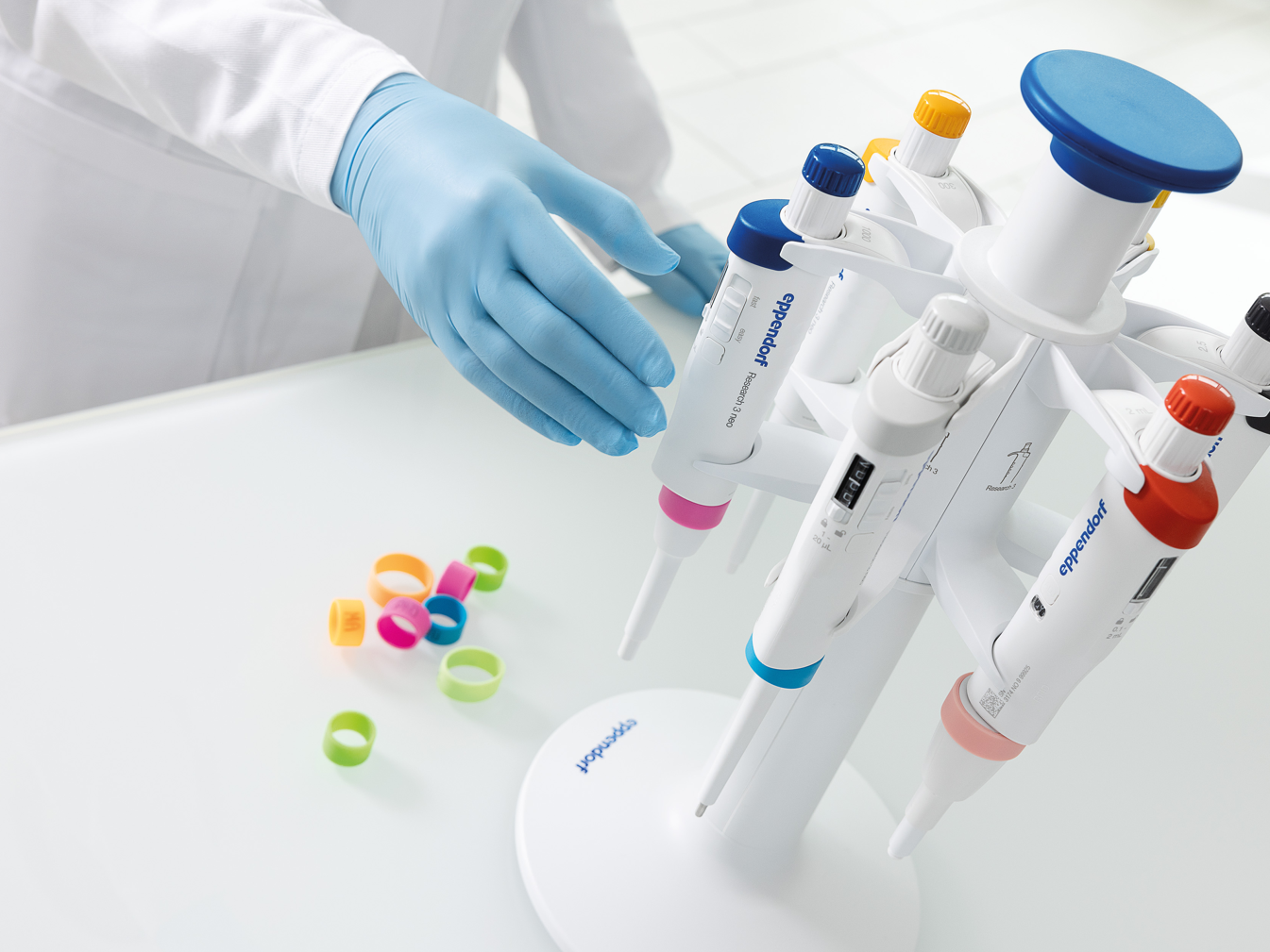 Eppendorf stellt neue mechanische Pipettengeneration vor Eppendorf "Research® 3 neo Pipetten"