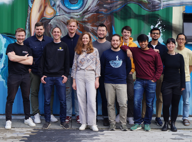 Spektrale Intelligenz: Geschlechtsbestimmung im Hühnerei auf Basis von KI-gestützter Spektroskopie Das Team des Münchner Startup Omegga entwickelt sogenannte spektrale Intelligenz, eine Verbindung aus Künstlicher Intelligenz und Spektroskopie.