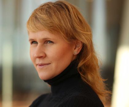 Interview with Prof. Dr. Vanessa Just: How sustainable is AI? Expert explains opportunities and limits Interview with Prof. Dr. Vanessa Just: How sustainable is AI? Expert explains opportunities and limits