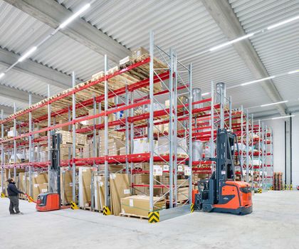 Nachhaltige Logistiklösung: Beutlhauser stattet Halle für Gerhard Mann aus Nachhaltige Logistiklösung: Beutlhauser stattet Halle für Gerhard Mann aus