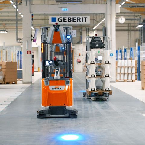 Neue FTS-Flotte: Geberit setzt auf automatisierte Intralogistik