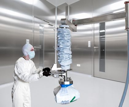 Vakuum-Handhabungssystem: Gebindehandling in Reinraum und Hygiene-Bereich