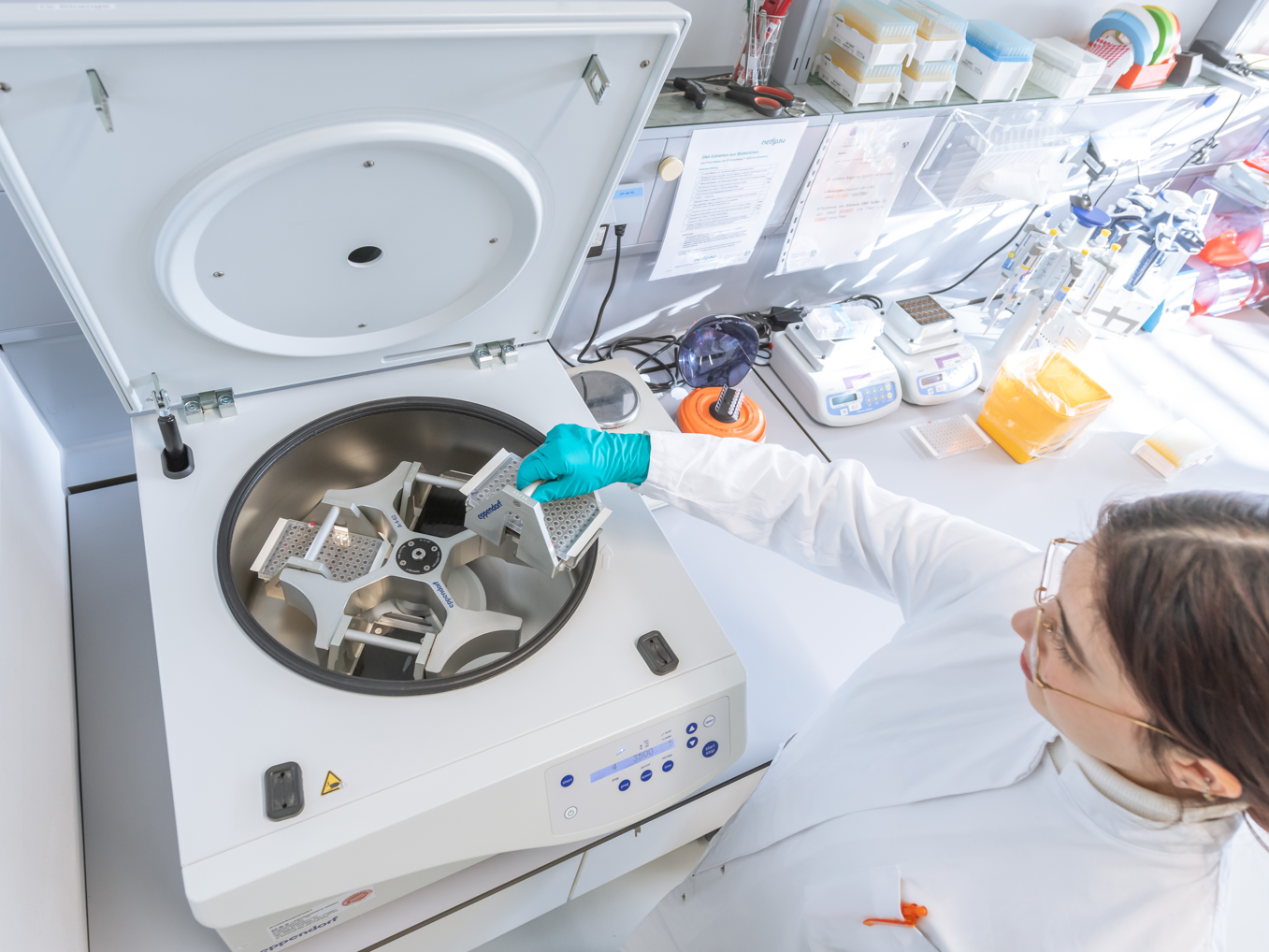 Molekulargenetischer Arbeitsplatz, Genetisches Screening Zentrifugation