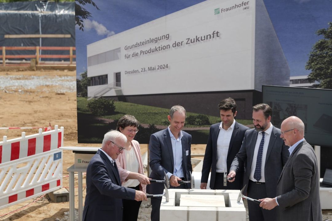 New research center: Foundation stone laid for "Cognitive Production Systems" at Fraunhofer IWU Dresden New research center: Foundation stone laid for "Cognitive Production Systems" at Fraunhofer IWU Dresden