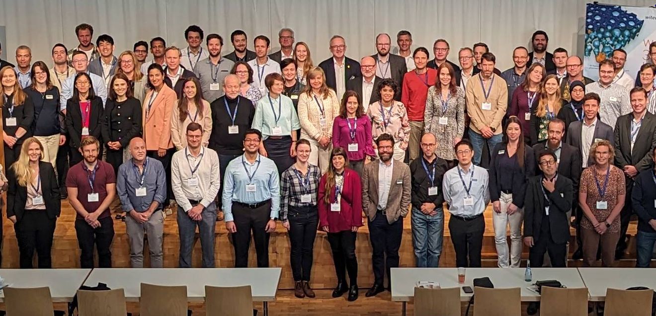 Konferenz-Nachbericht: Confocal Raman Imaging Symposium 2023 Teilnehmende am 19. Confocal Raman Imaging Symposiums in 2023