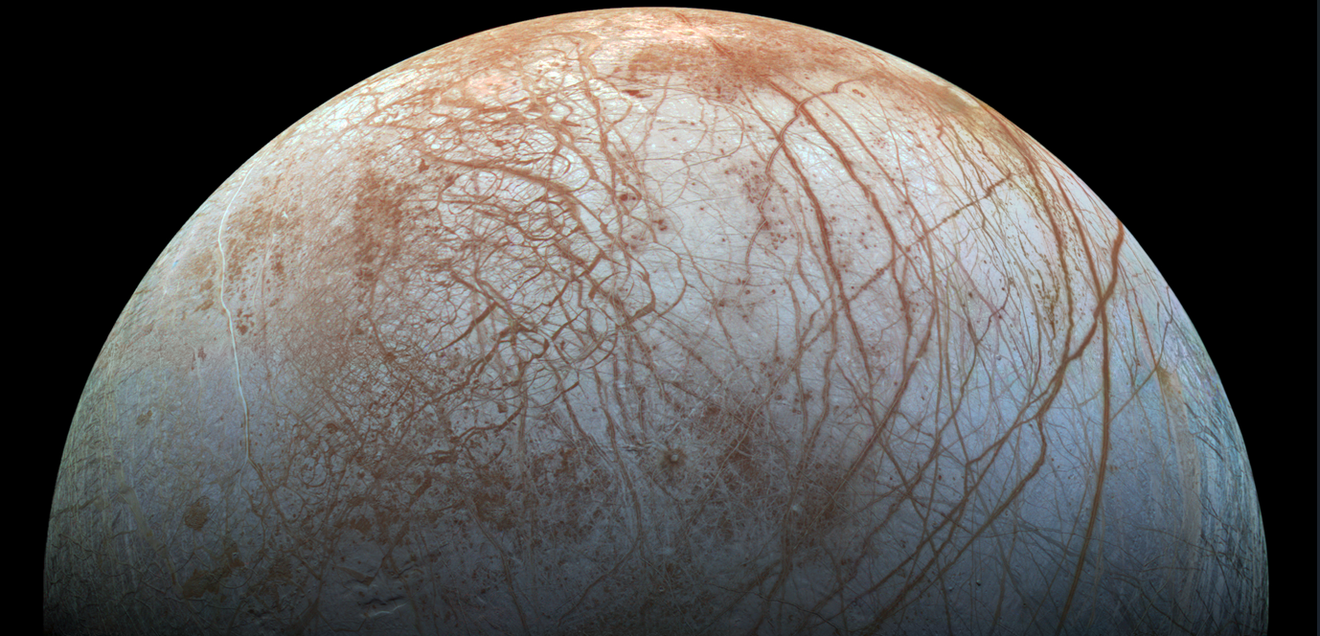 Nahinfrarot-Spektroskopie zur Analyse von Eisstrukturen auf fernen Himmelskörpern Der Jupitermond Europa ist von einem kilometerdicken Eispanzer umhüllt.
