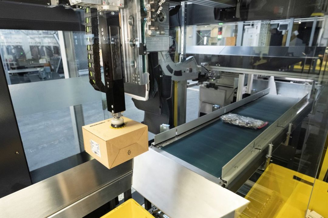 Nominiert als materialfluss Produkt des Jahres 2026: SSI Schäfer: SSI Carrier – automatisierte Be- und Entladung Nominiert als materialfluss Produkt des Jahres 2026: SSI Schäfer: SSI Carrier – automatisierte Be- und Entladung