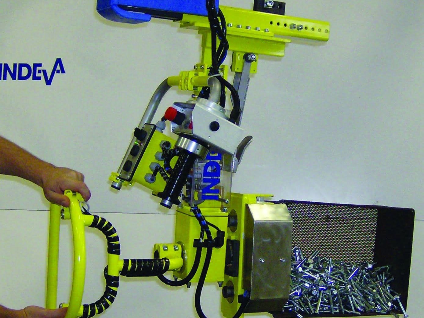 Manipulatoren und mehr: Intelligente Intralogistik und Handhabung Manipulatoren und mehr: Intelligente Intralogistik und Handhabung