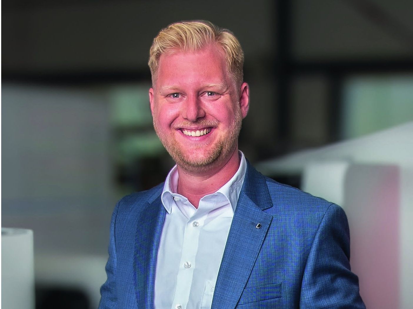 Fabian Georg ist Global Key Account Manager bei AMKmotion. Fabian Georg ist Global Key Account Manager bei AMKmotion.
