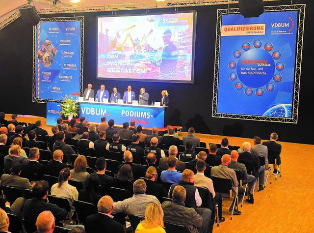 Die Teilnehmenden des 53.VDBUM-Großseminars 2025.