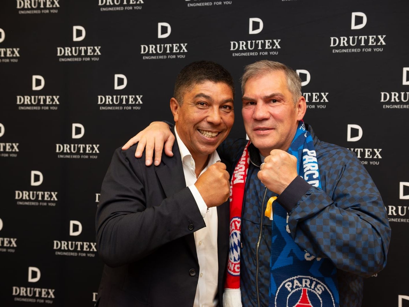Ex-Boxweltmeister Dariusz „Tiger“ Michalczewski (re.) war Teil des Drutex-Events in München – auf dem Bild zu sehen mit Bayern-Legende Giovane Élber.