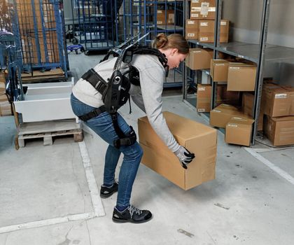 Ergonomische Handhabung trifft smarte Vakuumtechnik Ergonomische Handhabung trifft smarte Vakuumtechnik