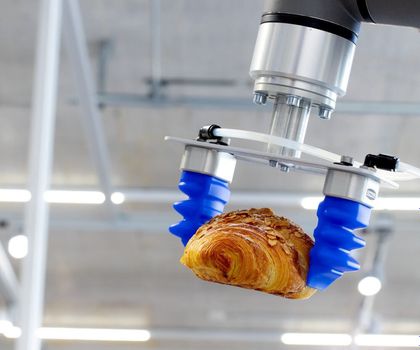Soft grippers from J. Schmalz for delicate food products
