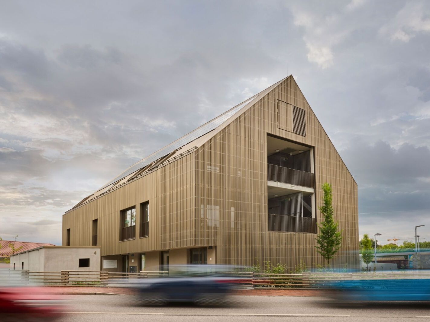 Maximale Gestaltungsfreiheit für die Fassade mit Kalzip Maximale Gestaltungsfreiheit für die Fassade mit Kalzip
