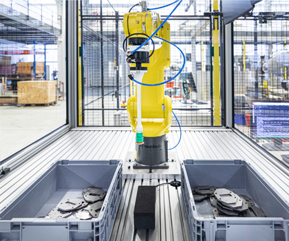 Auf der Logimat präsentiert das Fraunhofer IPA nachhaltige und effiziente Automatisierungslösungen wie das Bin Picking und Bin Packing. Auf der Logimat präsentiert das Fraunhofer IPA nachhaltige und effiziente Automatisierungslösungen wie das Bin Picking und Bin Packing.