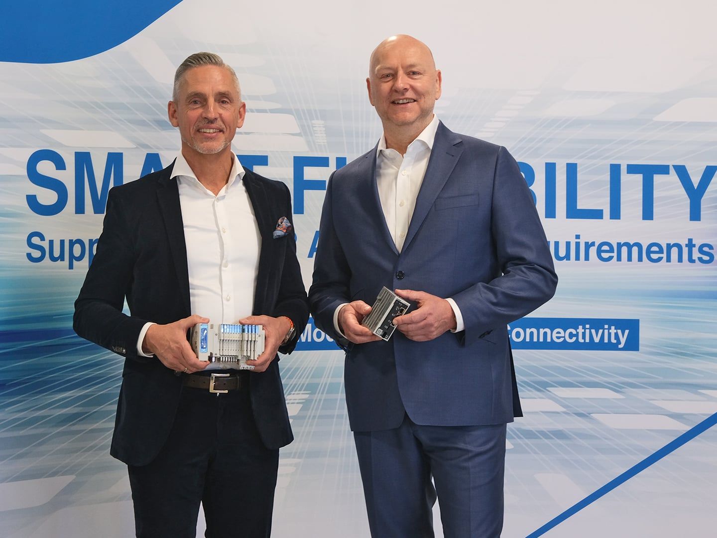 Automatisierung: SMC wird 100. ctrlX World Partner Automatisierung: SMC wird 100. ctrlX World Partner