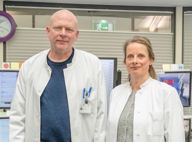 Professor Florian Mormann und Dr. Stefanie Liebe, Uniklinikum Bonn Prof. Dr. Dr. Florian Mormann und Dr. Stefanie Liebe