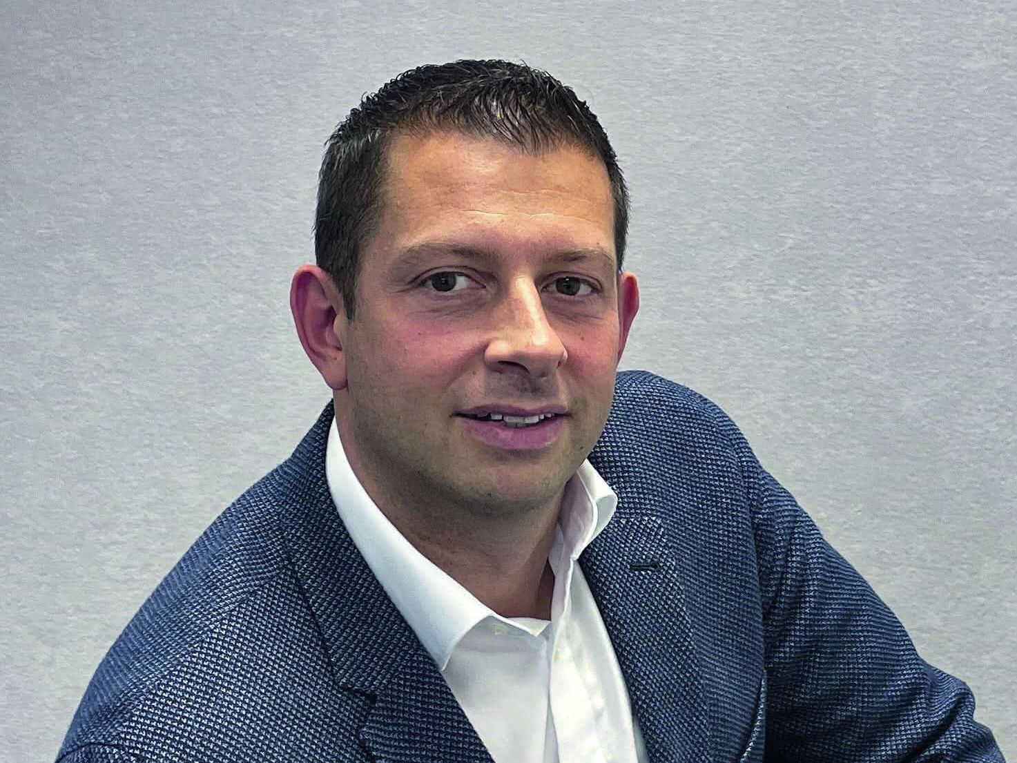 Alexander Hipp ist Director Sales & Customer Solution Center bei AMKmotion. Alexander Hipp ist Director Sales & Customer Solution Center bei AMKmotion.
