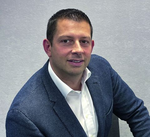 Alexander Hipp ist Director Sales & Customer Solution Center bei AMKmotion.