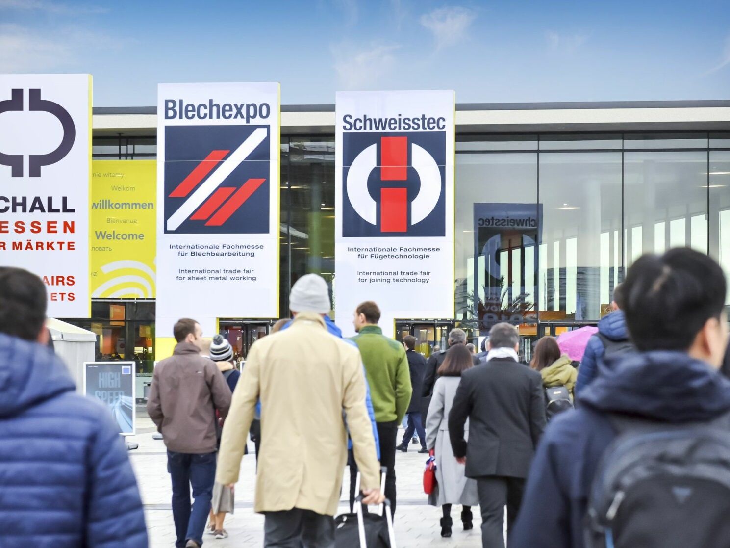 In front of the entrance to the last Blechexpo/Schweisstec