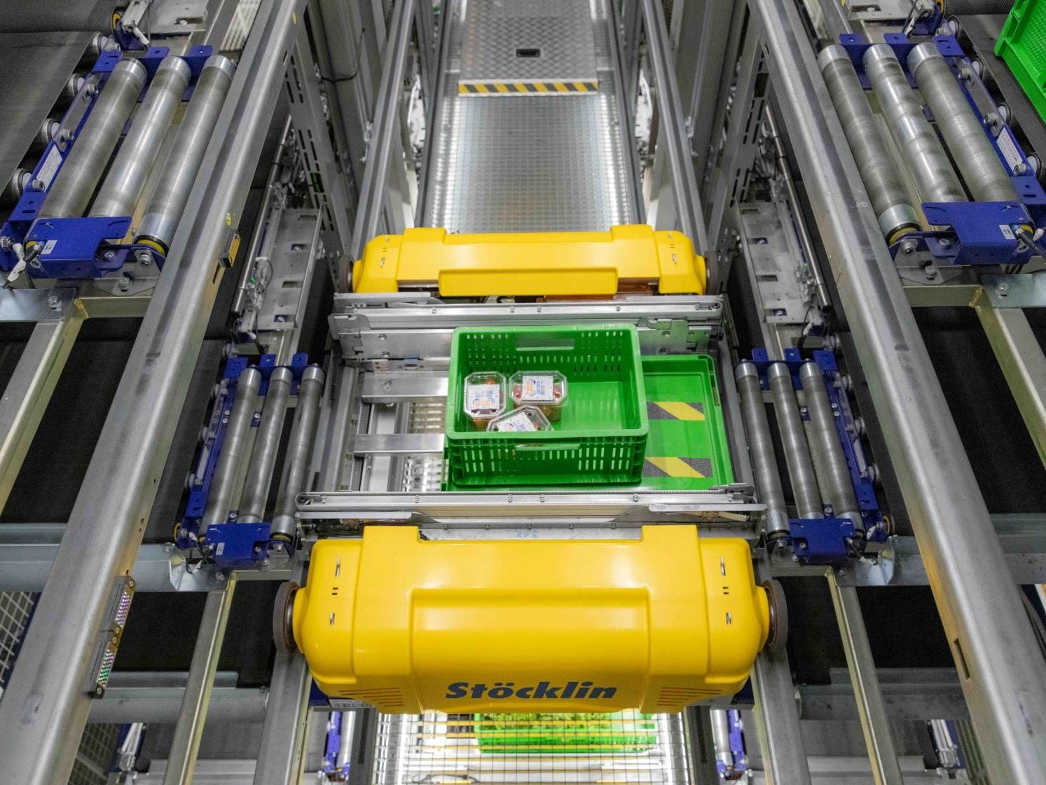 Nominiert als materialfluss Projekt des Jahres 2026: Stöcklin Logistik: Just-in-Time Gourmetlogistik