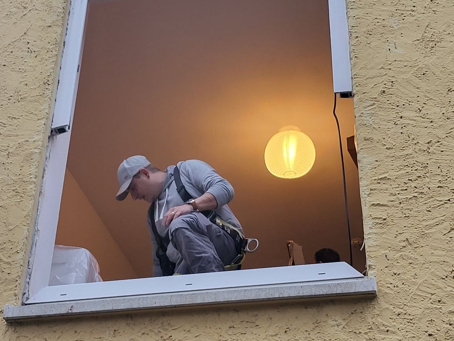 Das Salamander Greta® Fenster besteht aus zu 100% recycelten Kunststoff, gewonnen aus Altfenstern und Produktionsresten. Es ist wiederum zu 100% recycelbar und fördert so die nachhaltige Kreislaufwirtschaft.
