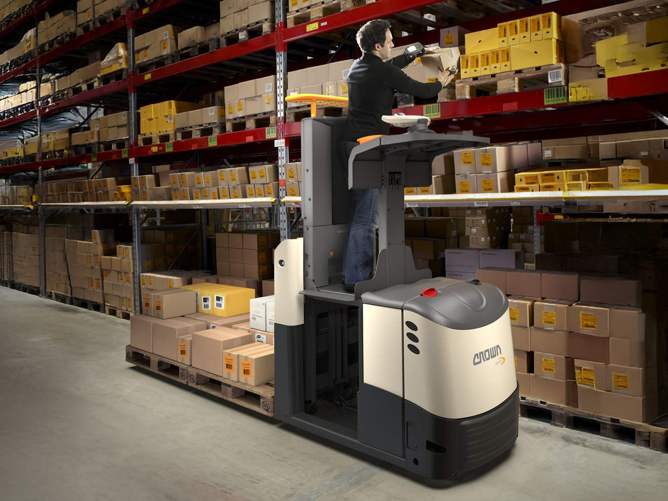 Crown auf der Logimat 2026: Mitgeh-Hubwagen als Highlight Crown auf der Logimat 2026: Mitgeh-Hubwagen als Highlight