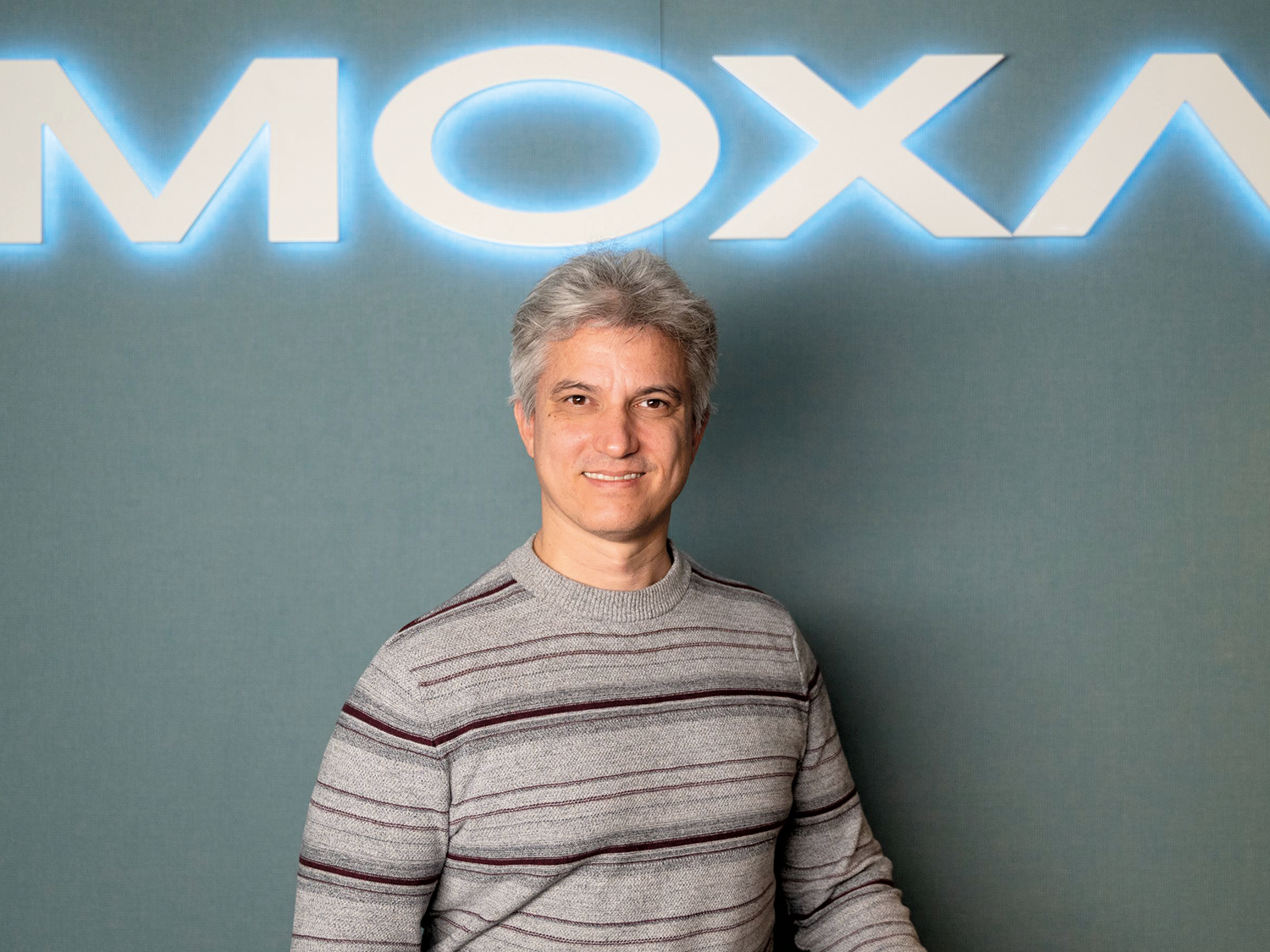 Laurent Liou ist Product Marketing Manager bei Moxa. Laurent Liou ist Product Marketing Manager bei Moxa.