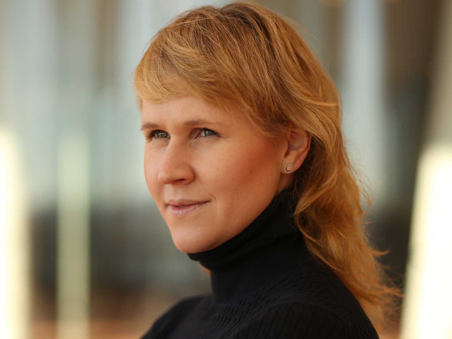 Interview with Prof. Dr. Vanessa Just: How sustainable is AI? Expert explains opportunities and limits