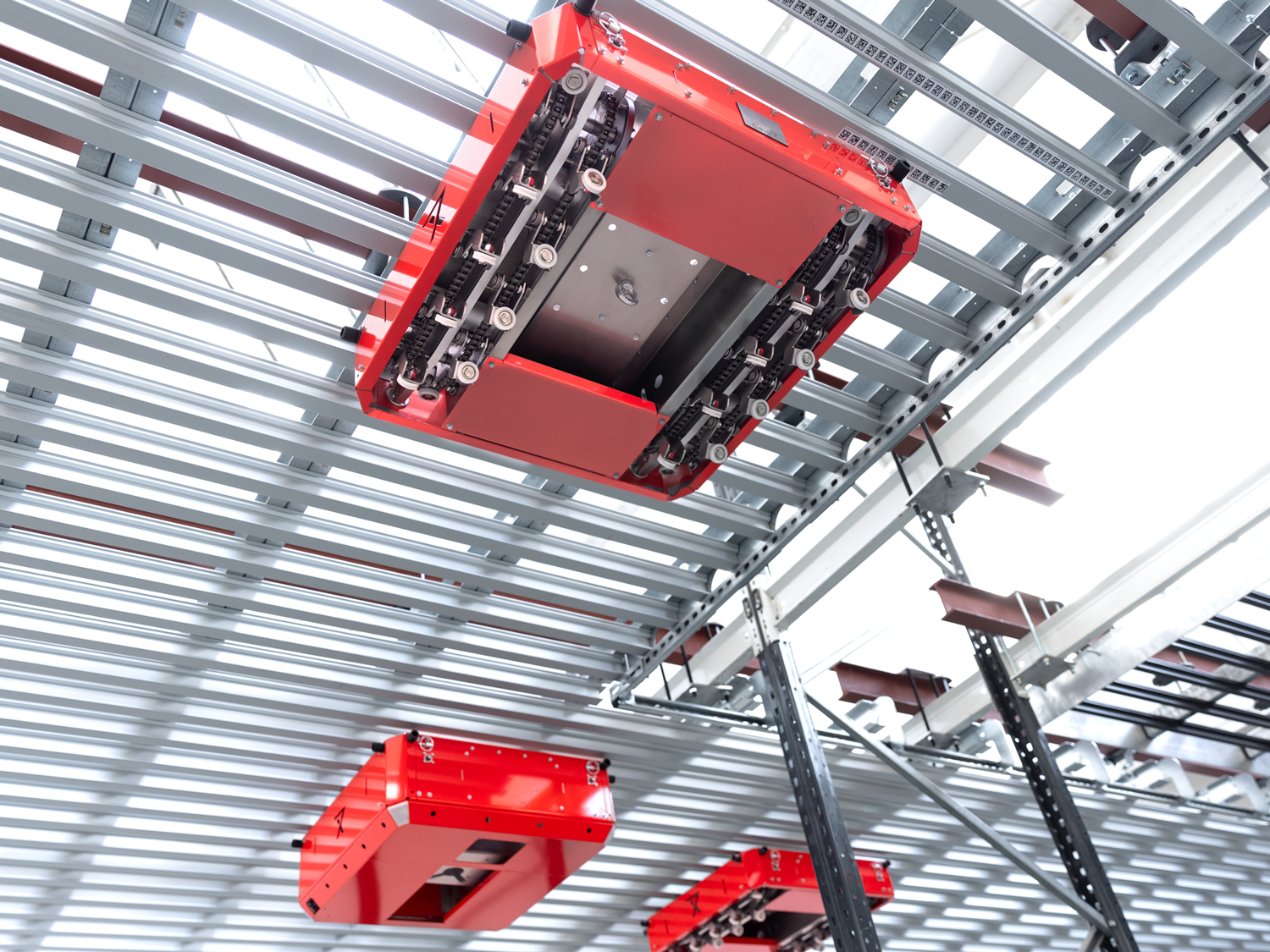 Ceilix auf der Logimat 2026: Skalierbare Deckenautomation mit koordinierten SkyBots
