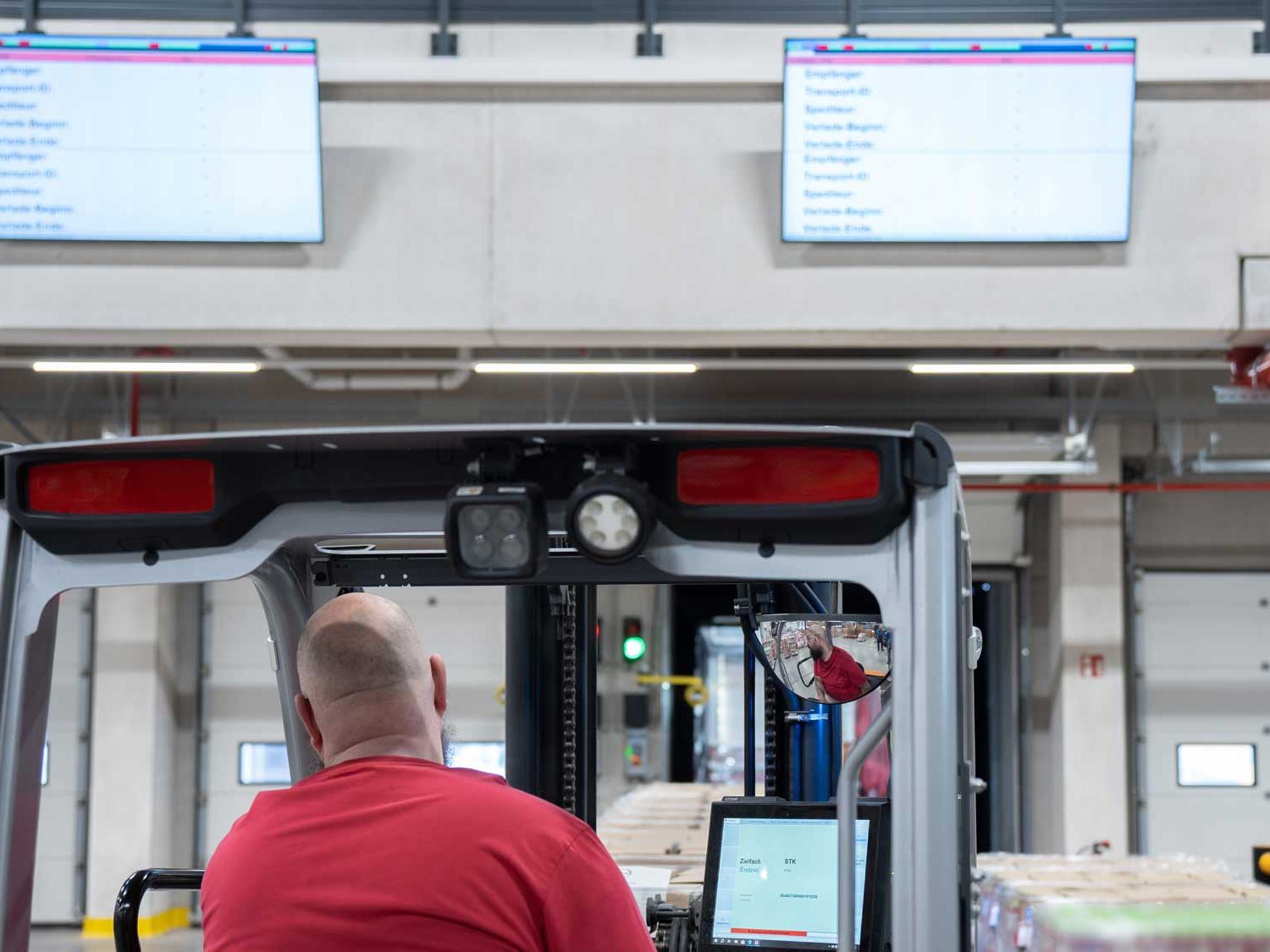 Unitechnik modernizes Hela logistics: Retrofit and new build closely linked