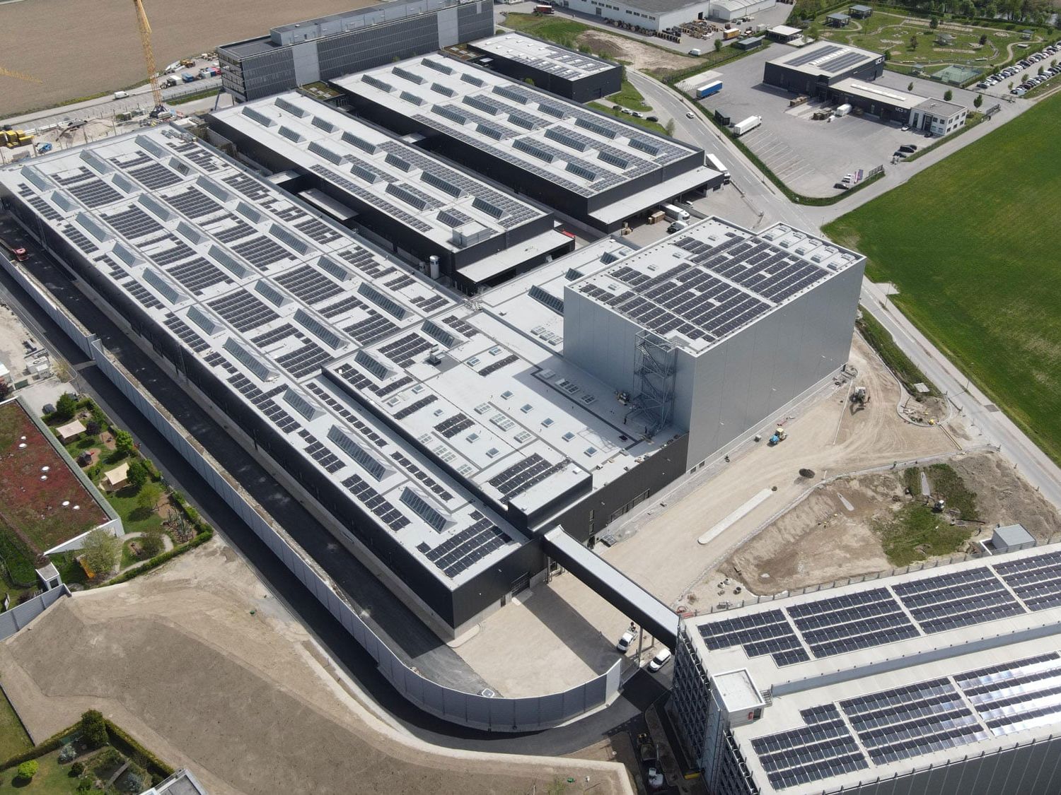 150-Millionen-Euro-Investition: TGW Logistics nimmt neue Produktionshalle in Betrieb 150-Millionen-Euro-Investition: TGW Logistics nimmt neue Produktionshalle in Betrieb