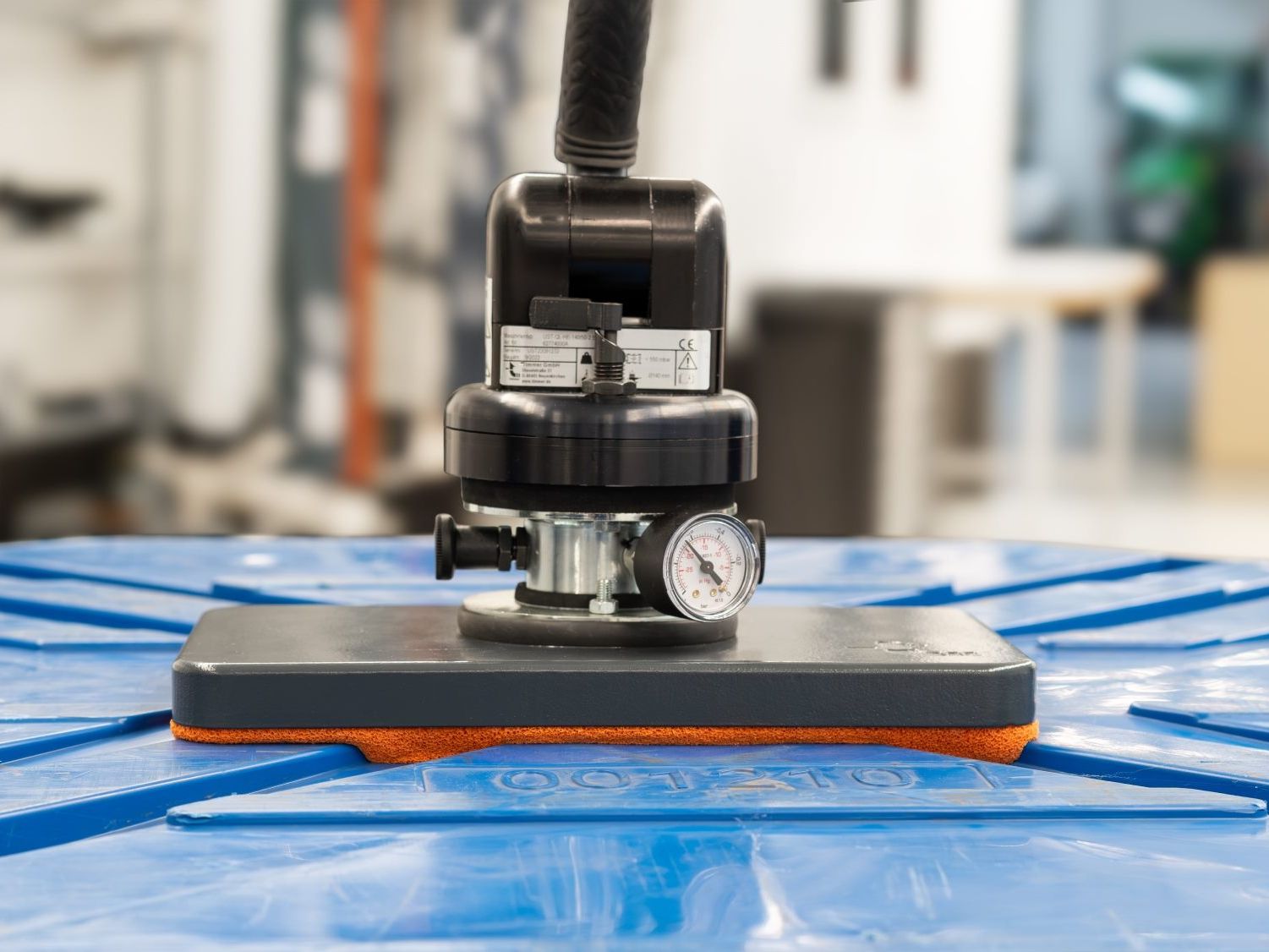 Logimat 2025: Individuelle Vakuum-Hebetechnik