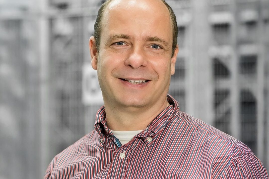 Interview über die Optimierung von Materialflüssen: Wie digitale Tools versteckte Engpässe entlarven Interview über die Optimierung von Materialflüssen: Wie digitale Tools versteckte Engpässe entlarven